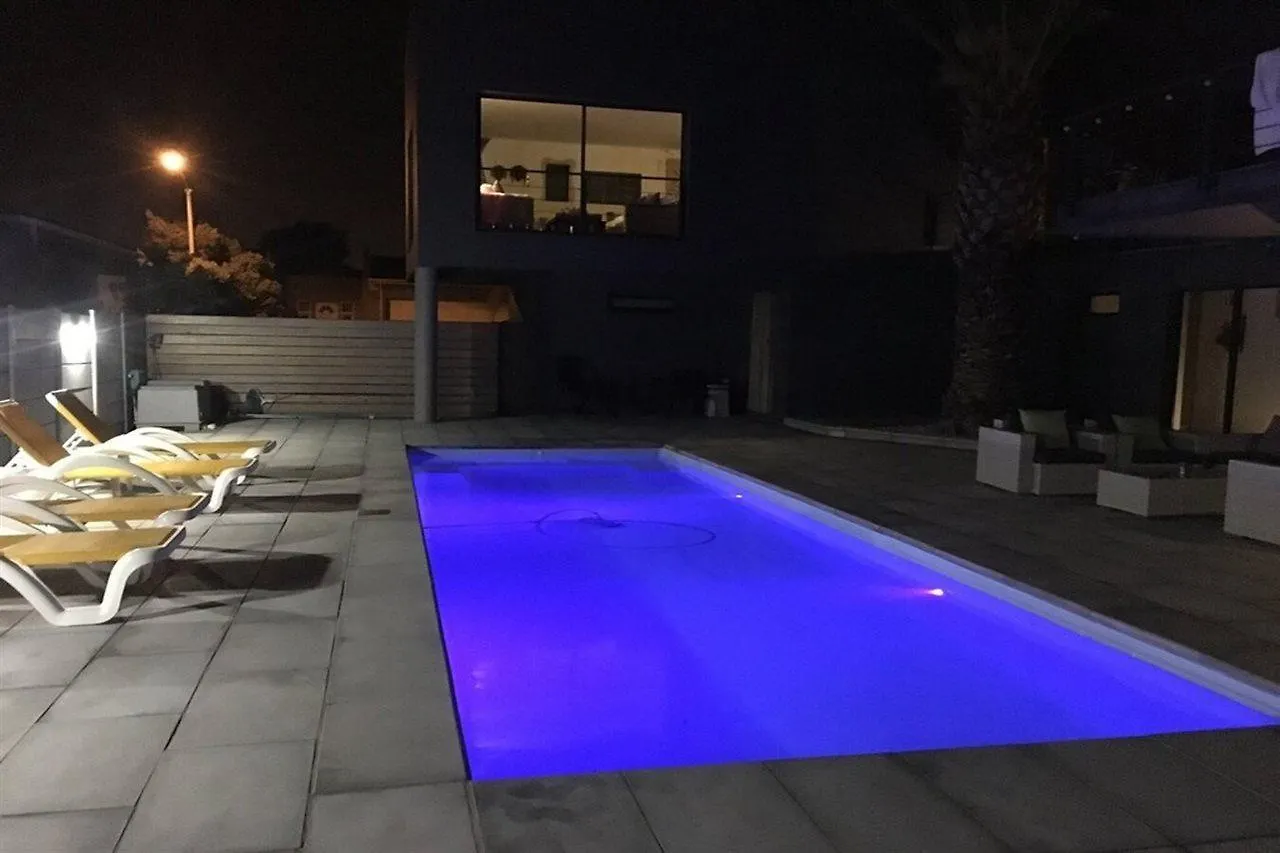Capetown 4U Guesthouse Bloubergstrand Bed & Breakfast