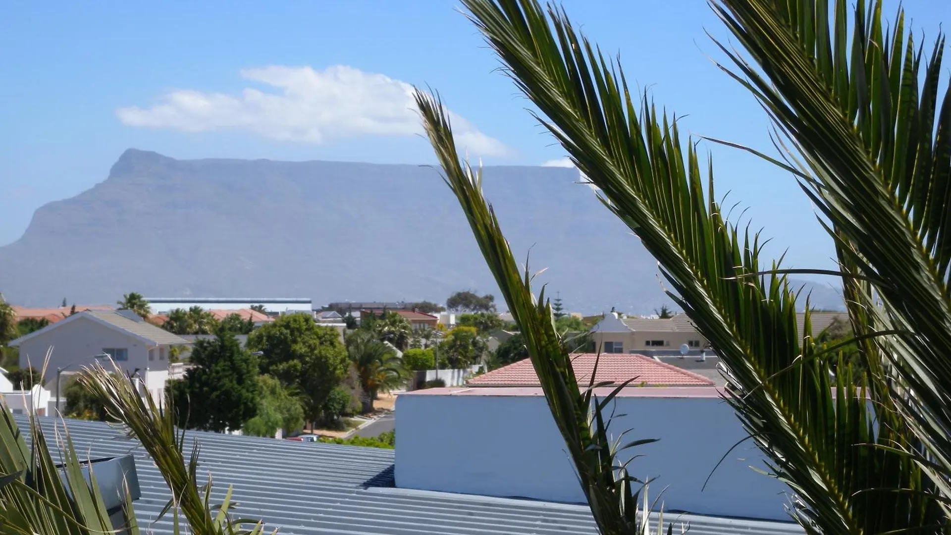 Bed & Breakfast Capetown 4U Guesthouse Bloubergstrand