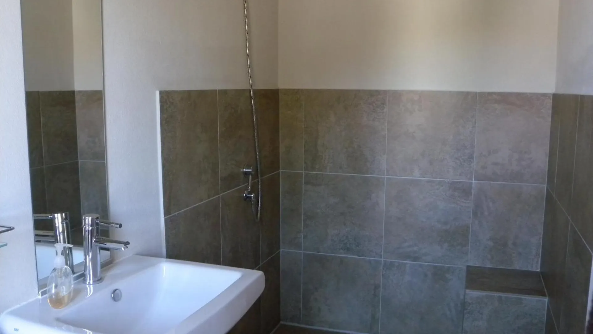 **** Bed & Breakfast Capetown 4U Guesthouse Bloubergstrand South Africa